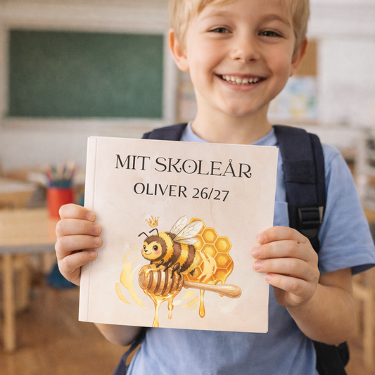 Skoleårbok til barn – innbundet til minner fra skoleåret (bie-tema)
